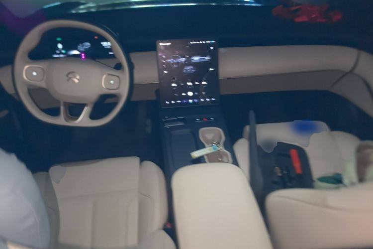 Used Nio ET5T 2024 75kWh Touring Center Console