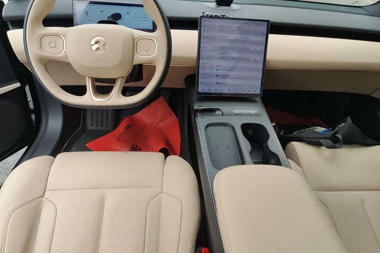 Used Nio ET5T 2024 75kWh Touring Center Console