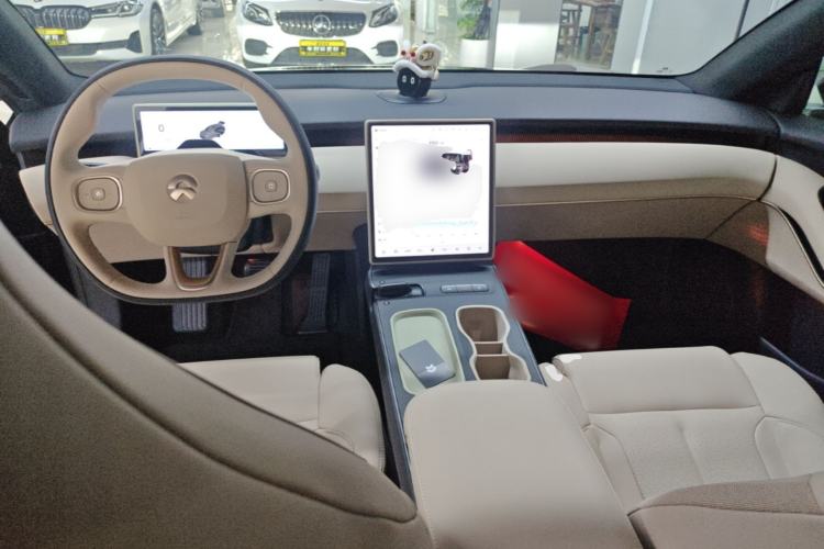 Used Nio ET5T 2024 75kWh Touring Center Console