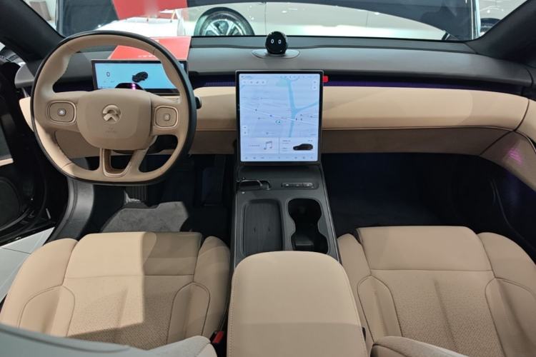 Used Nio ET5T 2024 75kWh Touring Center Console