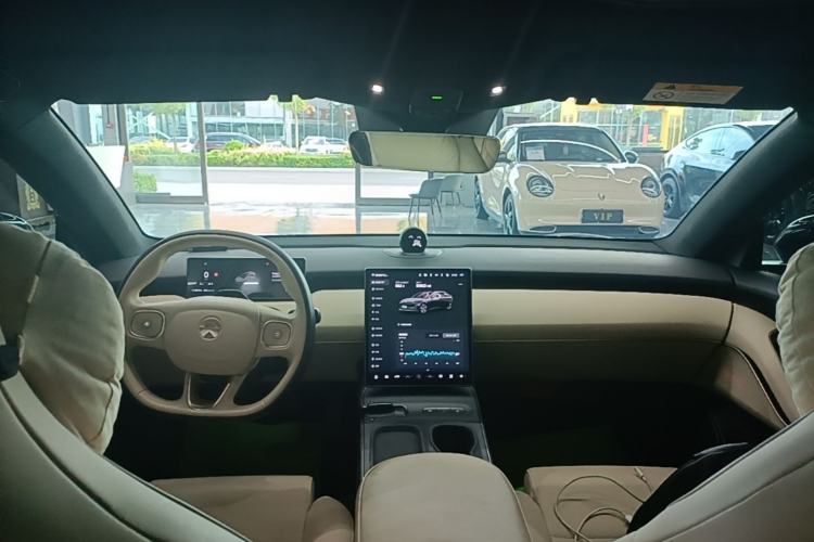 Used Nio ET5T 2024 75kWh Touring Center Console