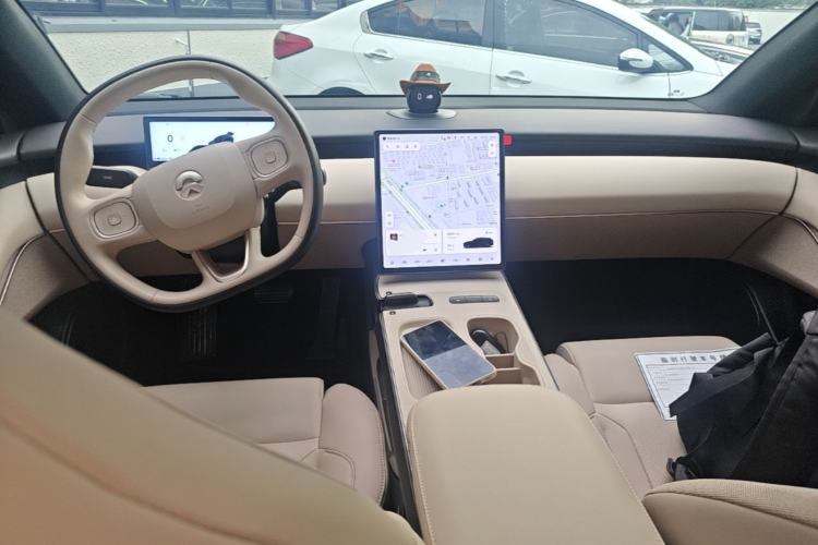 Used Nio ET5T 2024 75kWh Touring Center Console