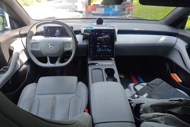 Used Nio ET5T 2024 75kWh Touring Center Console
