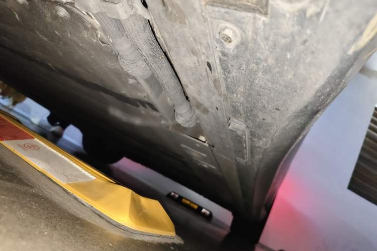 Used Nio ET5T 2024 75kWh Touring Chassis Front Left