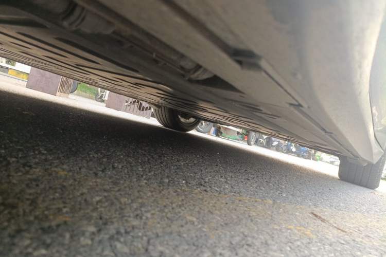 Used Nio ET5T 2024 75kWh Touring Chassis Front Left