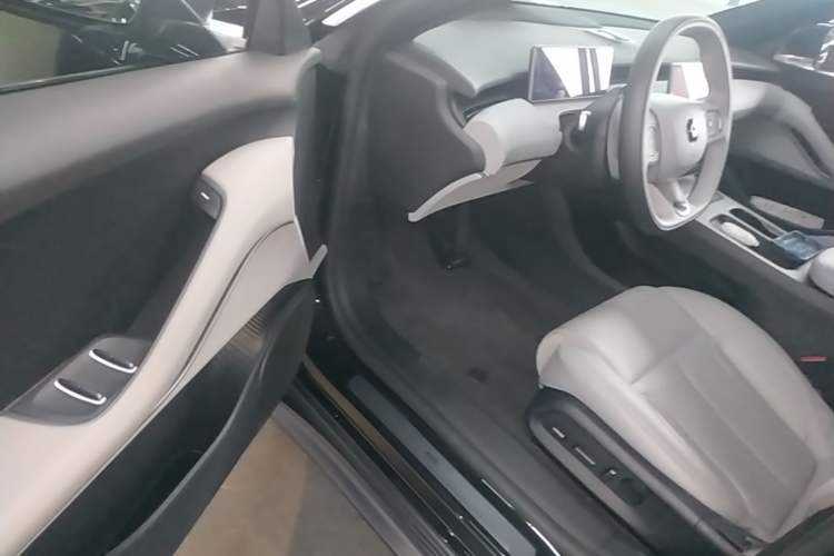 Used Nio ET5T 2024 75kWh Touring Driver Seat