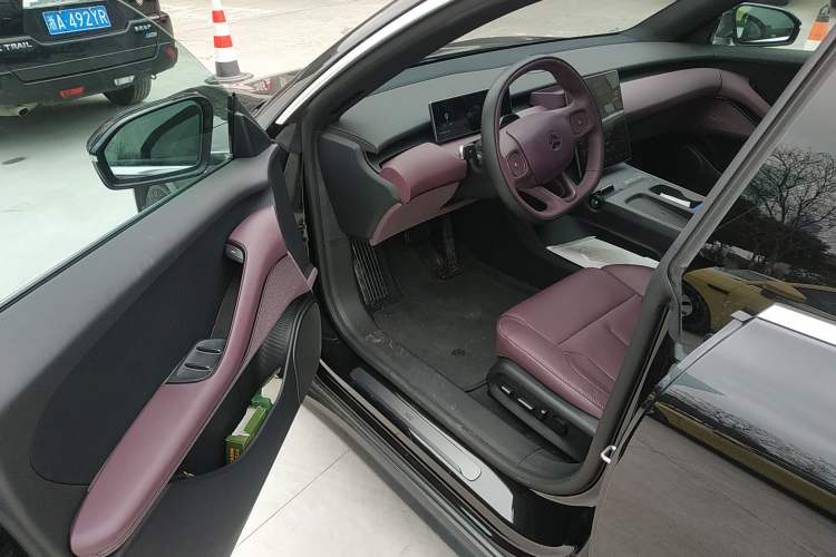 Used Nio ET5T 2024 75kWh Touring Driver Seat