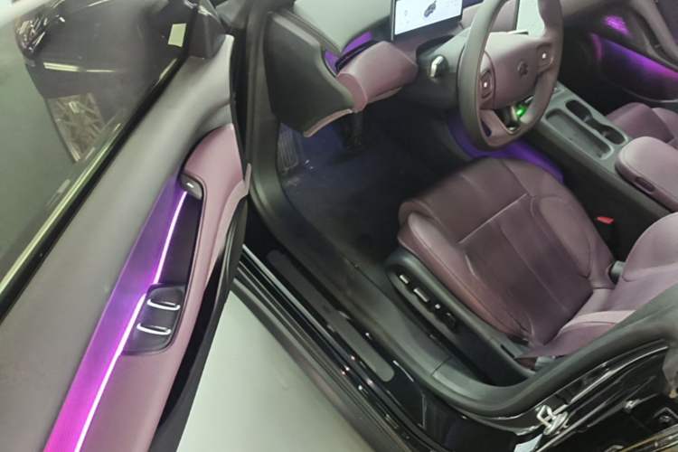 Used Nio ET5T 2024 75kWh Touring Driver Seat
