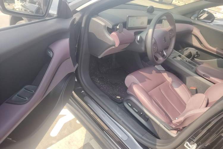Used Nio ET5T 2024 75kWh Touring Driver Seat
