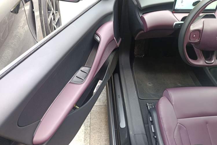 Used Nio ET5T 2024 75kWh Touring Driver Seat