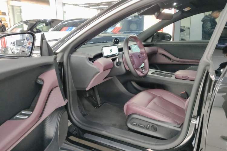 Used Nio ET5T 2024 75kWh Touring Driver Seat