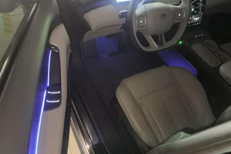 Used Nio ET5T 2024 75kWh Touring Driver Seat