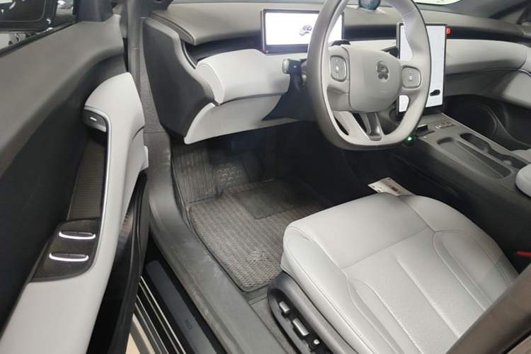 Used Nio ET5T 2024 75kWh Touring Driver Seat