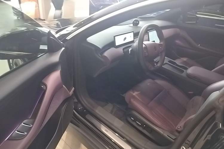 Used Nio ET5T 2024 75kWh Touring Driver Seat