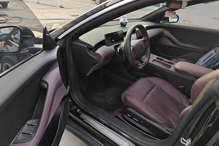 Used Nio ET5T 2024 75kWh Touring Driver Seat