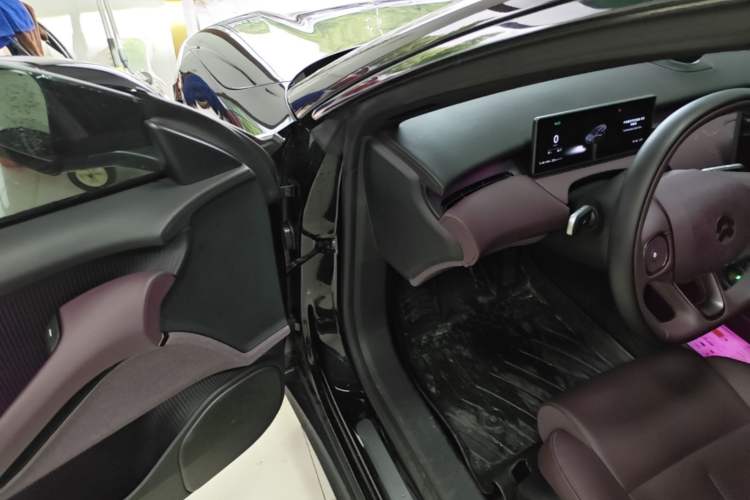 Used Nio ET5T 2024 75kWh Touring Driver Seat