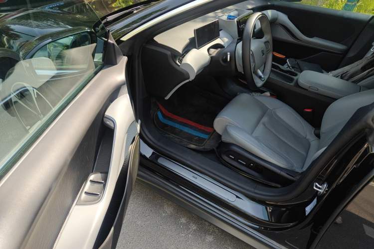 Used Nio ET5T 2024 75kWh Touring Driver Seat