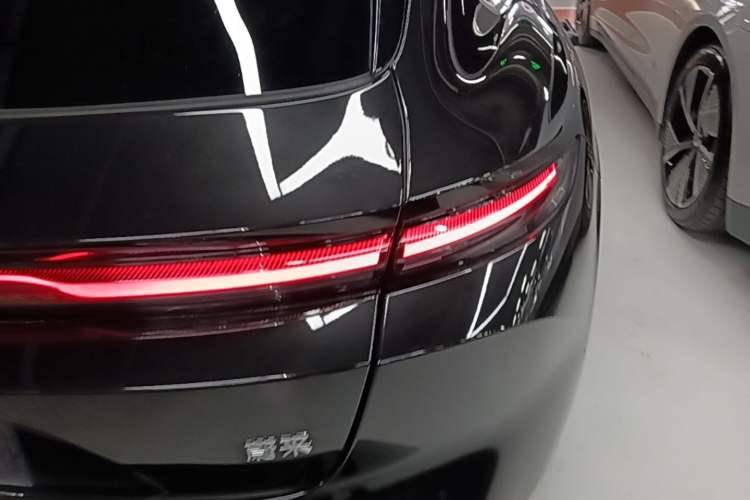 Used Nio ET5T 2024 75kWh Touring Exterior 3