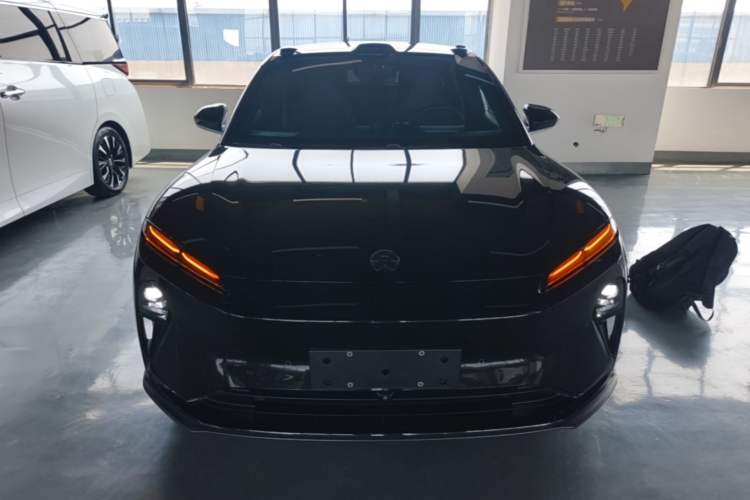 Used Nio ET5T 2024 75kWh Touring Front