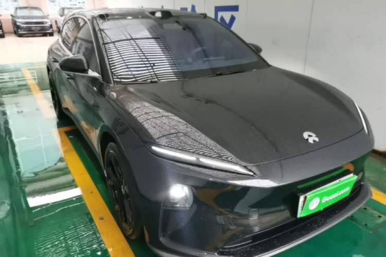 Used Nio ET5T 2024 75kWh Touring Front Right 45 Deg