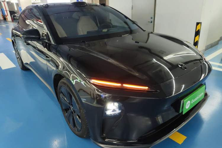 Used Nio ET5T 2024 75kWh Touring Front Right 45 Deg