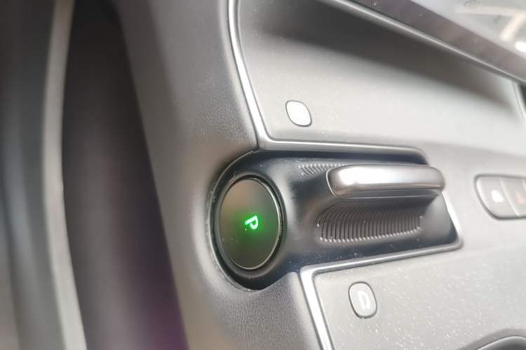 Used Nio ET5T 2024 75kWh Touring Gear Lever