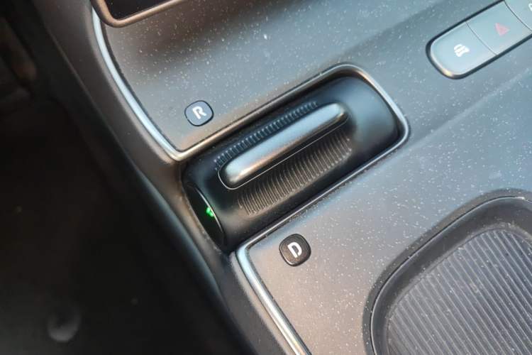 Used Nio ET5T 2024 75kWh Touring Gear Lever
