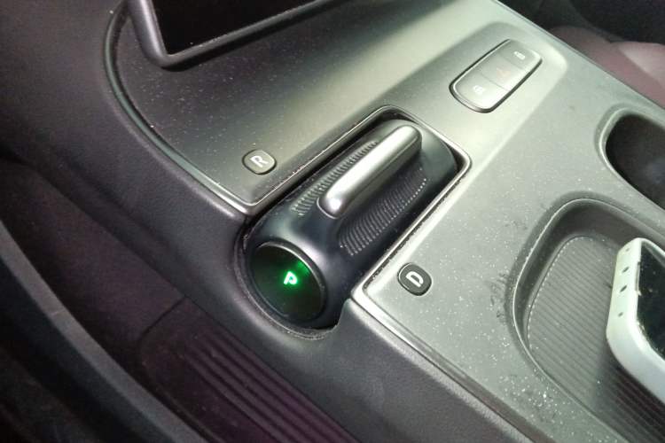 Used Nio ET5T 2024 75kWh Touring Gear Lever