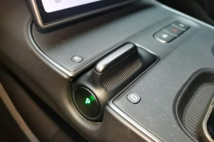 Used Nio ET5T 2024 75kWh Touring Gear Lever