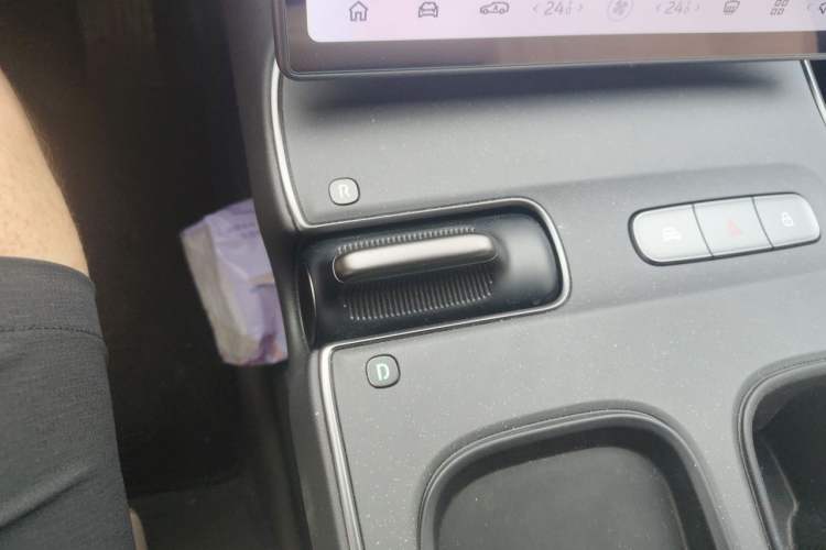 Used Nio ET5T 2024 75kWh Touring Gear Lever