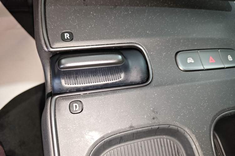 Used Nio ET5T 2024 75kWh Touring Gear Lever