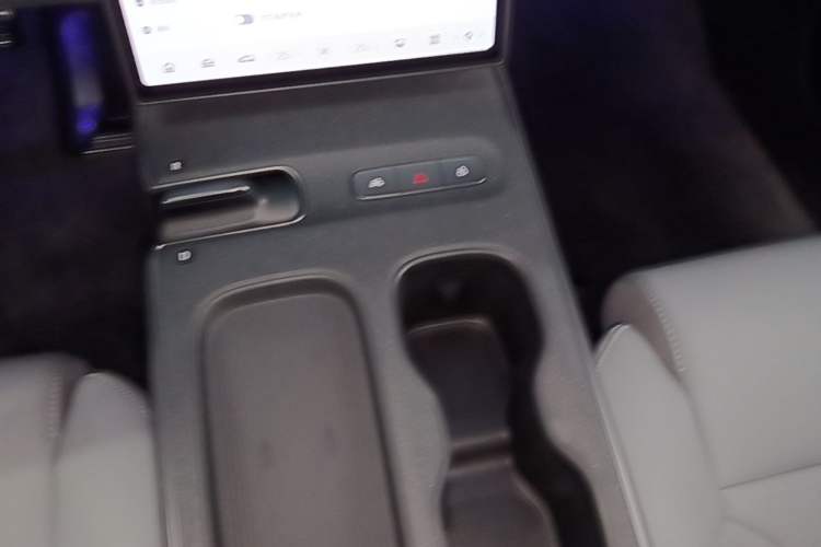Used Nio ET5T 2024 75kWh Touring Gear Lever