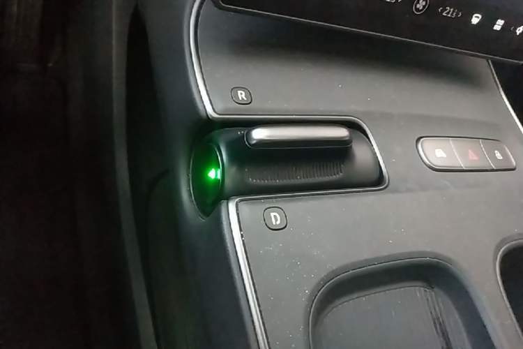 Used Nio ET5T 2024 75kWh Touring Gear Lever