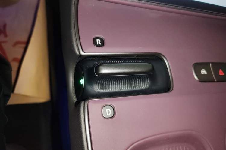 Used Nio ET5T 2024 75kWh Touring Gear Lever