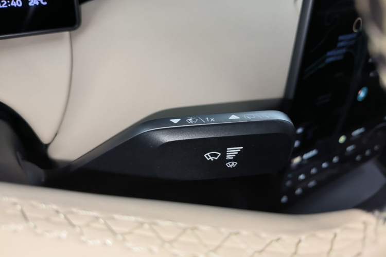 Used Nio ET5T 2024 75kWh Touring Gear Lever