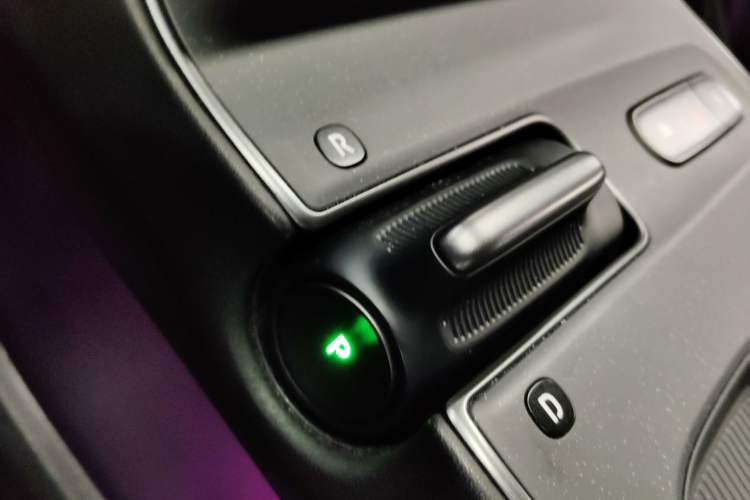 Used Nio ET5T 2024 75kWh Touring Gear Lever