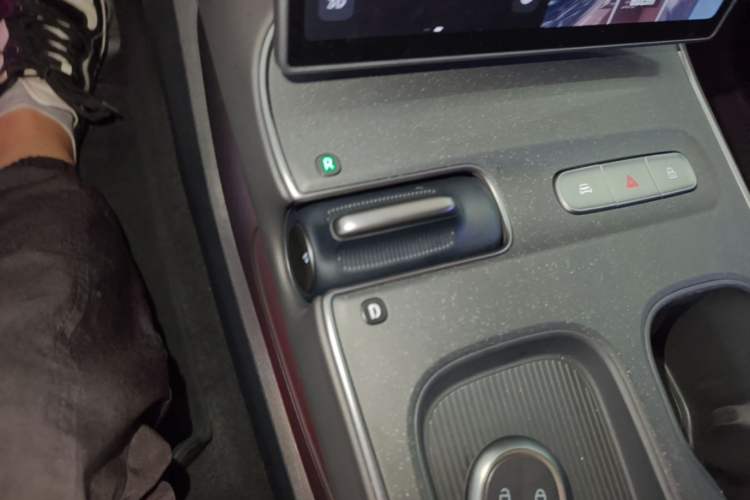 Used Nio ET5T 2024 75kWh Touring Gear Lever