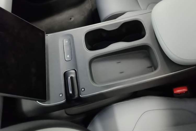 Used Nio ET5T 2024 75kWh Touring Gear Lever