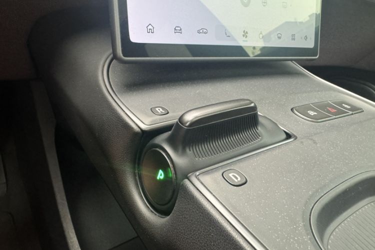 Used Nio ET5T 2024 75kWh Touring Gear Lever