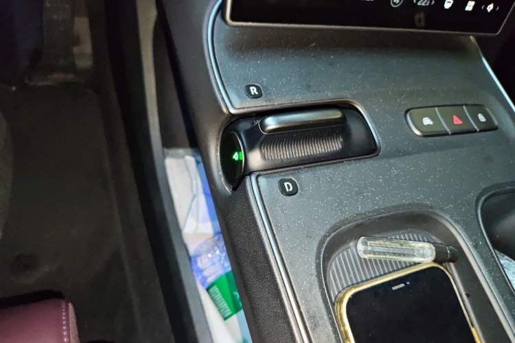 Used Nio ET5T 2024 75kWh Touring Gear Lever