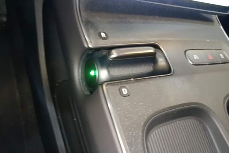 Used Nio ET5T 2024 75kWh Touring Gear Lever