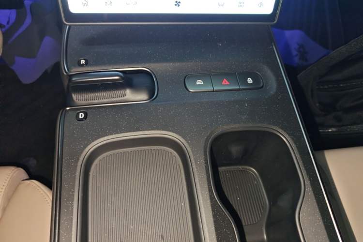 Used Nio ET5T 2024 75kWh Touring Gear Lever