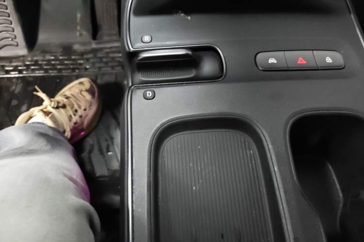 Used Nio ET5T 2024 75kWh Touring Gear Lever