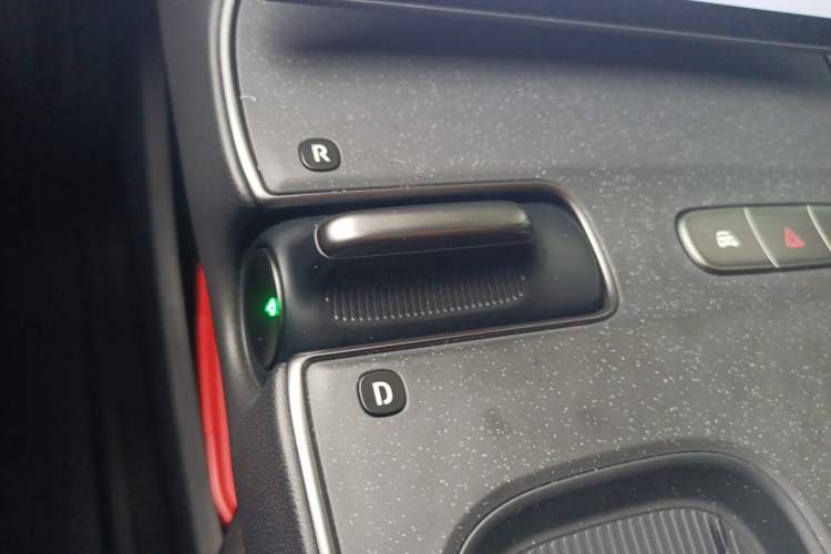 Used Nio ET5T 2024 75kWh Touring Gear Lever