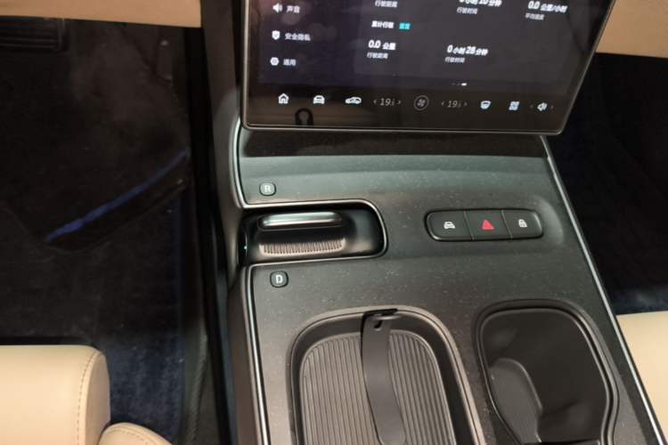 Used Nio ET5T 2024 75kWh Touring Gear Lever