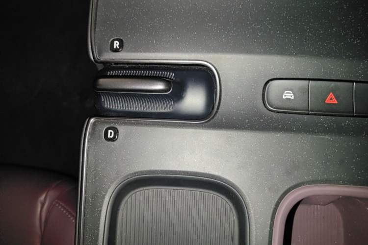 Used Nio ET5T 2024 75kWh Touring Gear Lever