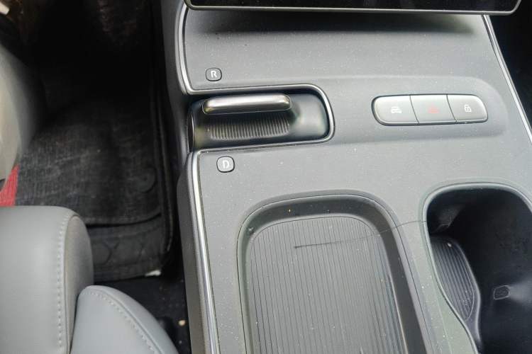 Used Nio ET5T 2024 75kWh Touring Gear Lever