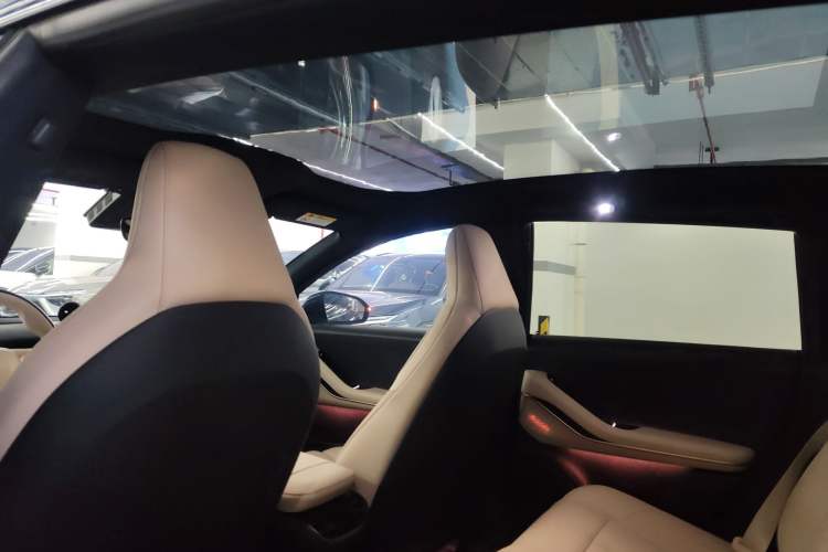 Used Nio ET5T 2024 75kWh Touring Headliner