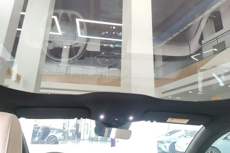 Used Nio ET5T 2024 75kWh Touring Headliner