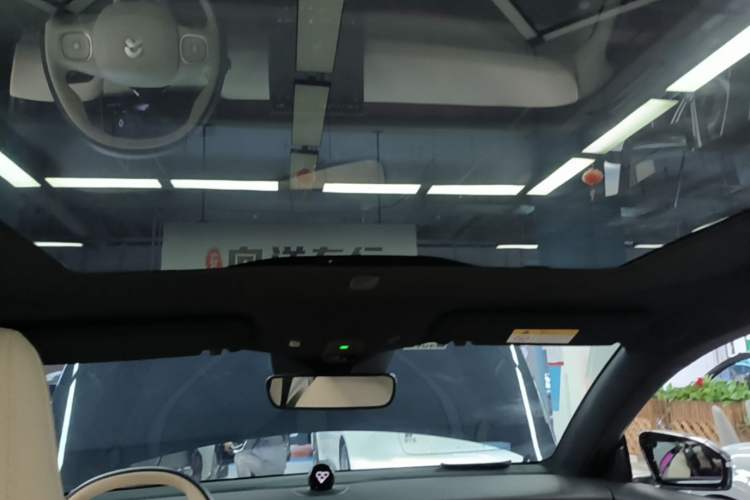 Used Nio ET5T 2024 75kWh Touring Headliner